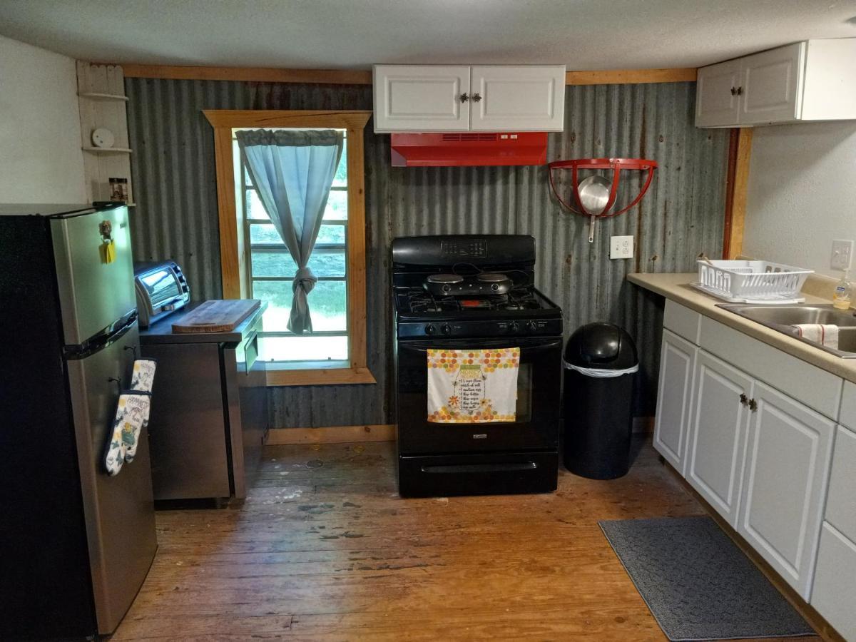 Adorable 1 Bedroom Honey House Rusk Exterior foto